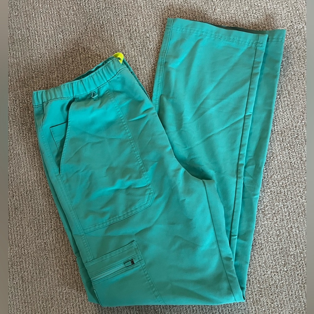 Men’s Figs Scrub Set